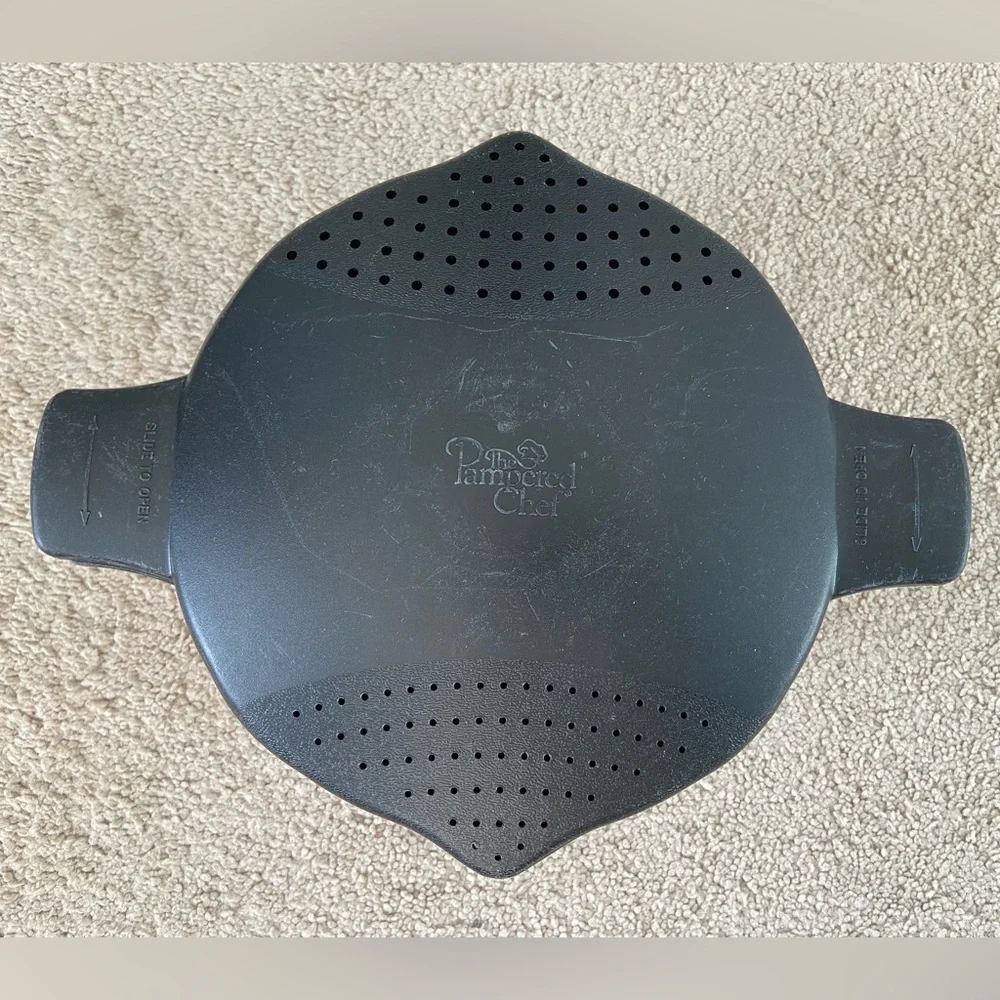 The Pampered Chef 8 Cup 2 Quart Micro Cooker Steamer Strainer Black 2778 - Picture 5 of 8